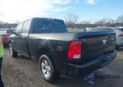 2017 Ram 1500 Express 4X4 6'4 Box из США, поврежденный, VIN 1C6RR7FG7HS508743